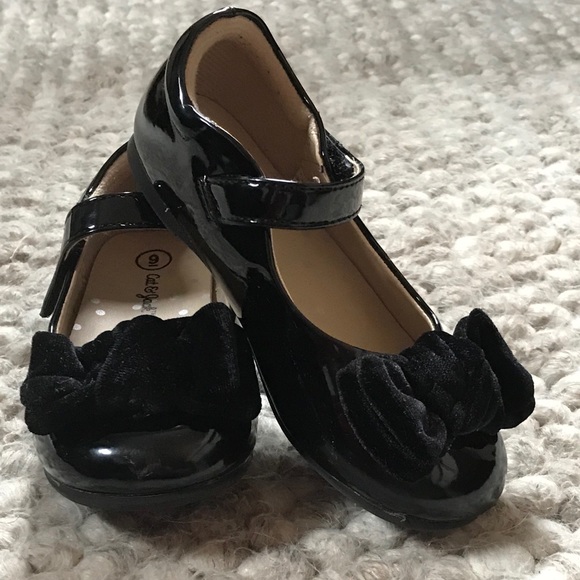 Girl’s Mary Jane Shoes - Picture 3 of 7